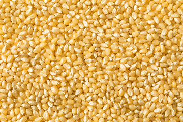 Dry Organic White Popcorn Kernels