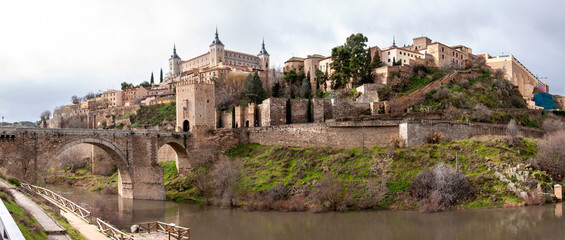 view of the town of toledo country - obrazy, fototapety, plakaty