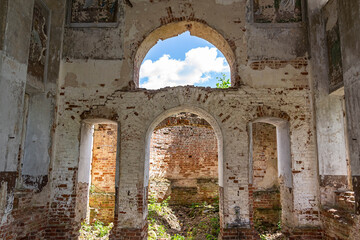 Fototapeta na wymiar interior of an abandoned Orthodox church