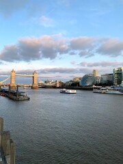 Obraz premium bridge over river thames London city