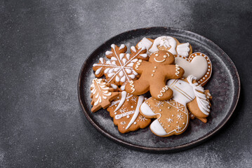 Delicious gingerbread cookies with honey, ginger and cinnamon