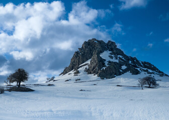 Snowy mountain 