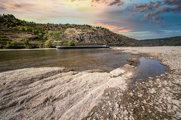 Rhein bei St.Goarshausen, Niedrigwasser