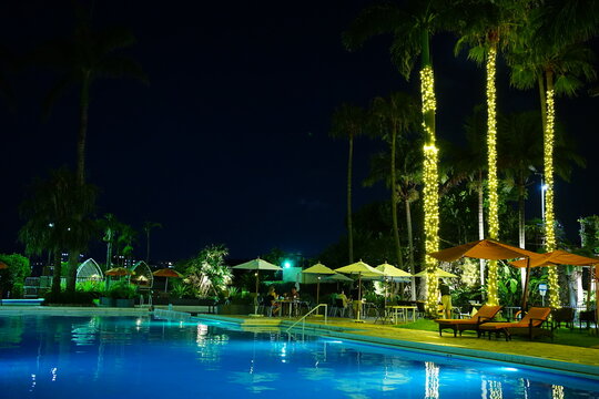 Swimming Pool at Night - ナイトプール イメージ