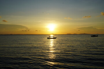 Obraz premium sunset in the sea