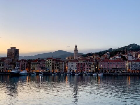 Porto di Imperia Oneglia al tramonto