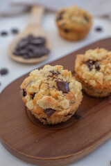 chocolate chip muffin 