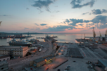 Ancona. Porto turistico al crepuscolo