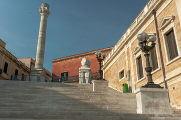 Colonne romane di Brindisi con scalinata.
