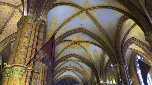 Particolare architettonico del soffitto della chiesa di Mattia a Budapest 
