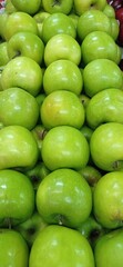 Fototapeta na wymiar fresh apple at market