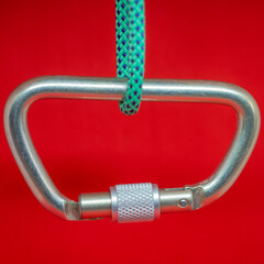 Steel oval carabiner for industrial rope climbing