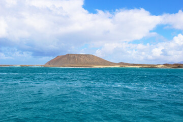 Isla de Lobos desde el mar
