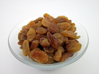 raisins in a bowl
