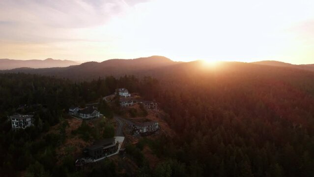 Luxury real estate waterfront property on Vancouver Island, sunrise, ocean view, beautiful scenery. 4K 24FPS.