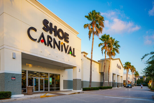 Shoe Carnival at RK Center Pineapple Commons Stuart FL