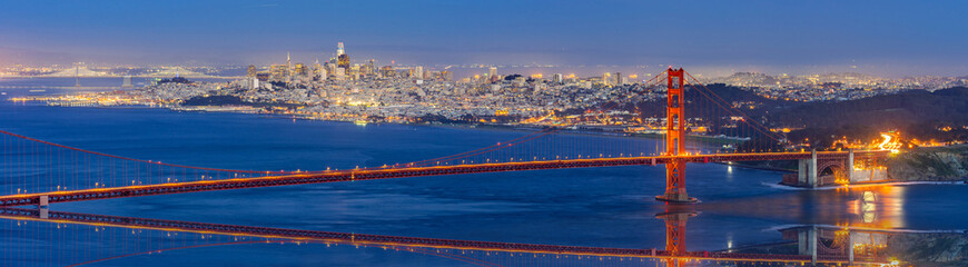 Reflection Golden Gate bridge 