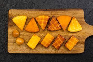 燻製食品　Variety of homemade fresh smoked foods