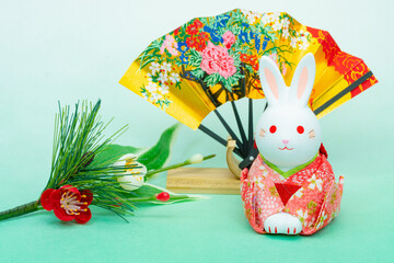 写真素材:令和5年・2023年の干支は卯（う・うさぎ）　卯年の年賀状素材（和風、和紙、千代紙、お正月小物等）