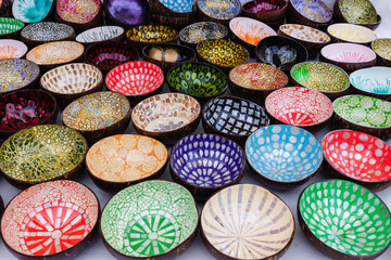 Fototapeta na wymiar souvenir shop with bright ceramic plates