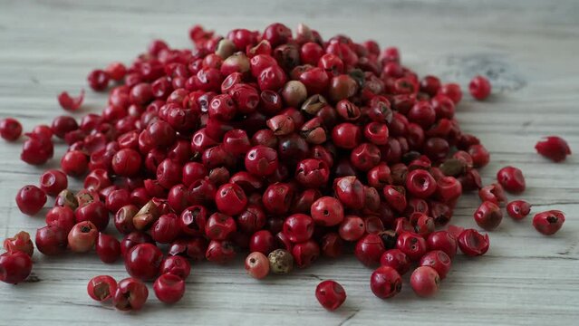 Pink or rose brazilian red peppercorns (schinus terebinthifolius)