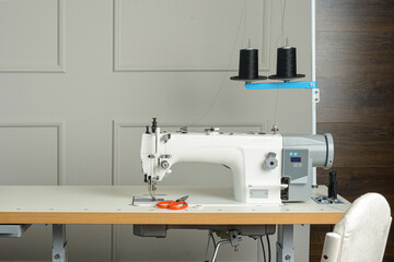 Industrial sewing machine