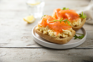 Scrambled eggs on toast with smoked salmon