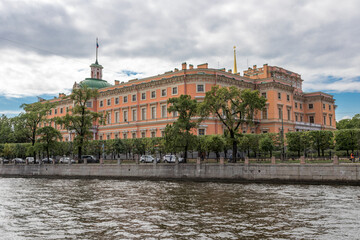 Obraz premium Mikhailovsky Castle in St. Petersburg in the summer afternoon