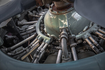 Some details of old radial plane engine