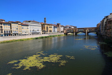 Fototapeta na wymiar Sceanic View of Ponte Vecchio on the Arno River, Florence, Italy.