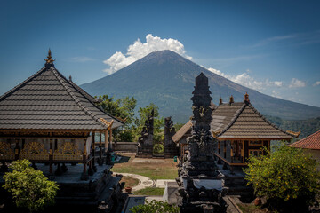 view temples and volcanoes in bali
