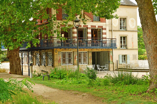 Chatou; France - july 26 2022 : La Maison Fournaise