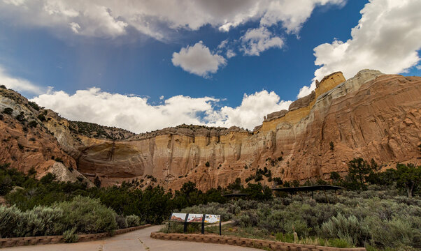 Echo Amphitheatre Rock Formation  In New Mexico