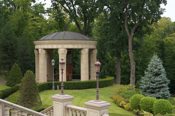 Obraz premium gazebo in the park. Ukraine 