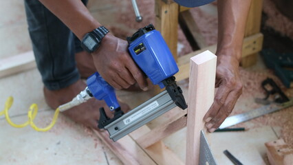 make handicrafts from wood