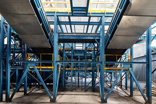 Conveyor belt transports sorted litter at recycling plant