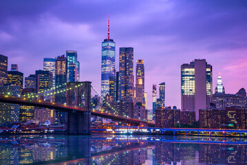 Fototapeta na wymiar Reflection New York, United States - Brooklyn Bridge and Manhattan-