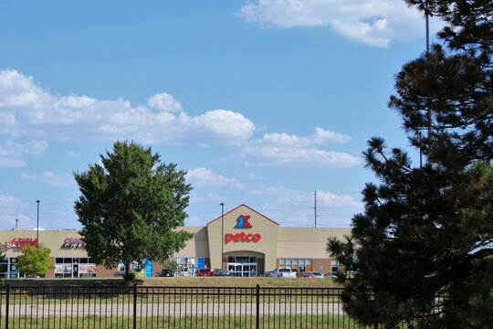 petco with sky and clouds.