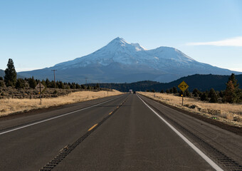 Fototapeta premium Mount Shasta from the North