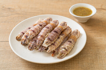 steamed crayfish or mantis shrimps or stomatopods