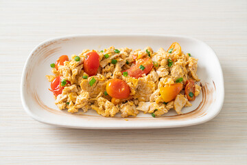 stir-fried tomatoes with egg on plate