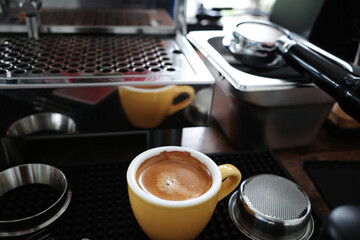 Preparing process of puck for extration espresso shot.