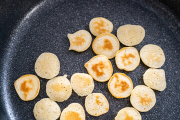Mini pancake cereal