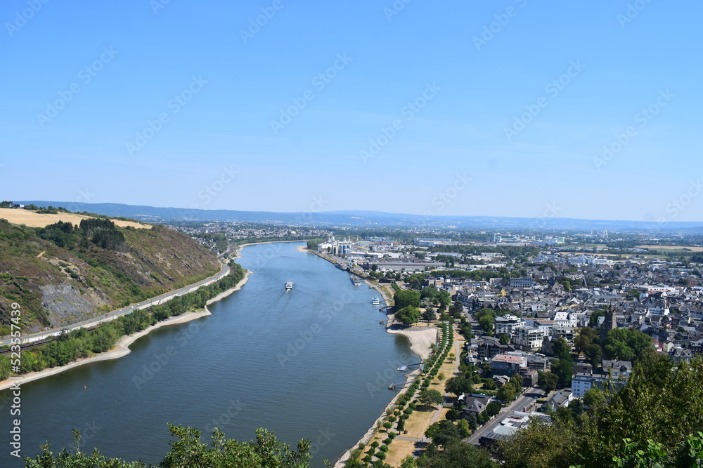 Poster rhein bei andernach während der dürre