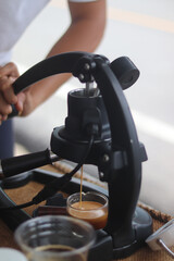 Barista push manual espresso maker for coffee