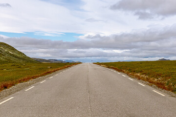 Bergstraße: Hochebene in Norwegen