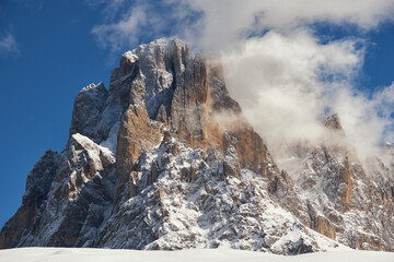 Fototapeta na wymiar Alpe di Siusi innevata