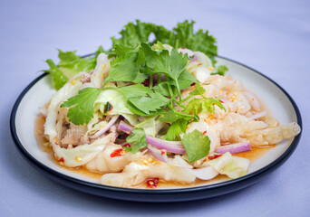 salad with shrimps