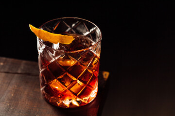 glass of negroni