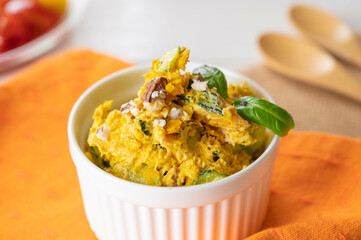 ナッツがかかった南瓜サラダ